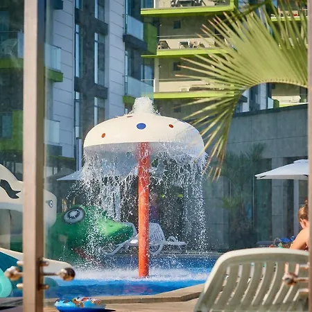 Coral Pool & Mamaia Nord 3*