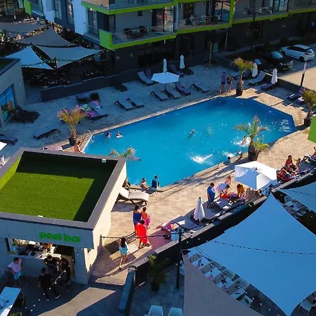 Coral Pool & Mamaia Nord Năvodari