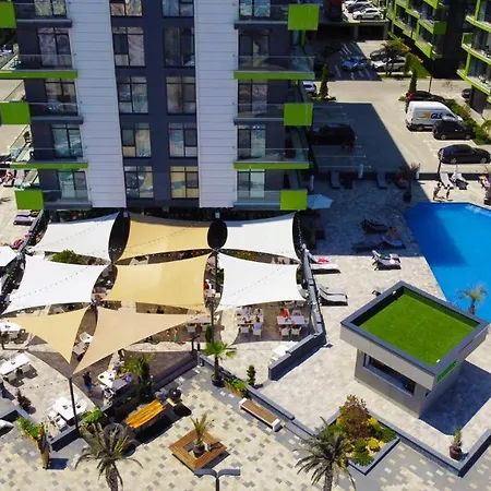 Coral Pool & Mamaia Nord