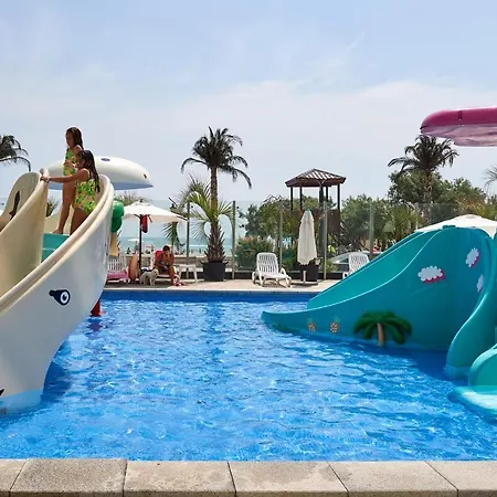 아파트 Coral Pool & Mamaia Nord