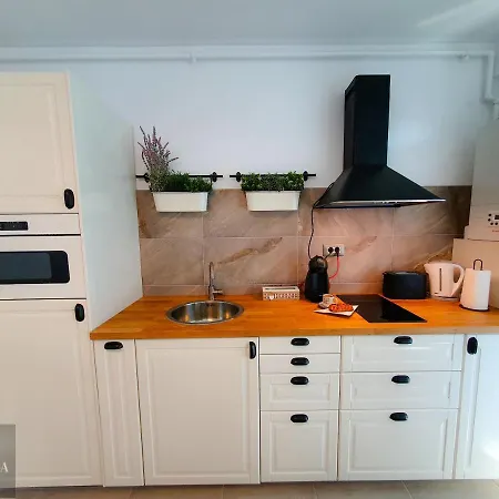 Coral Pool & Mamaia Nord 3*